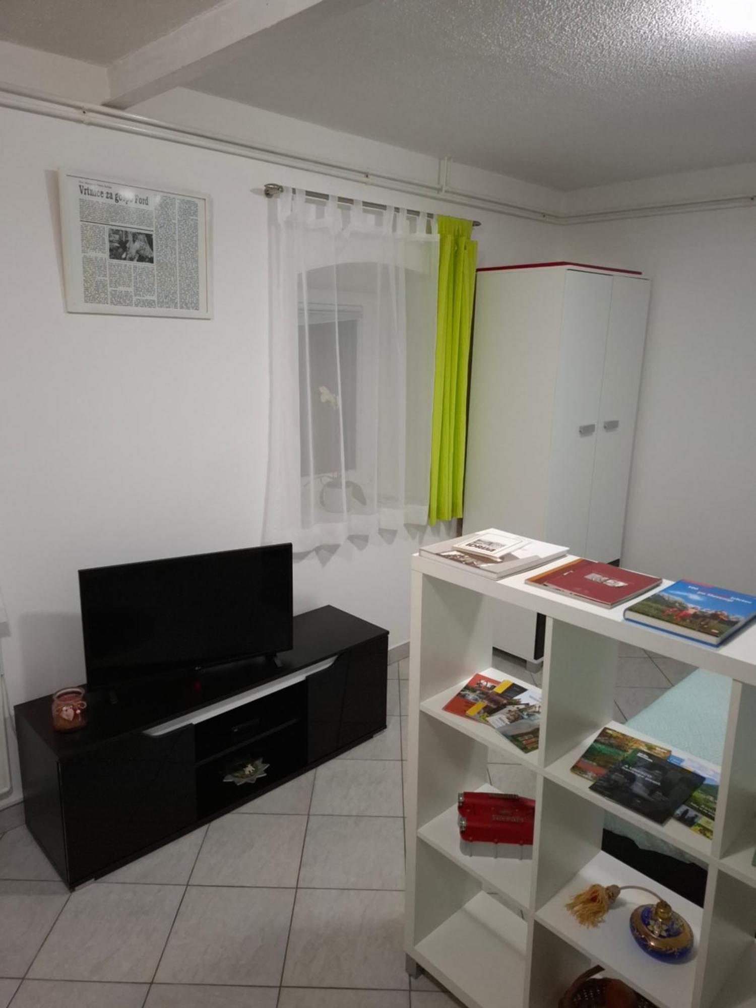 Apartma B & O Идрия Экстерьер фото